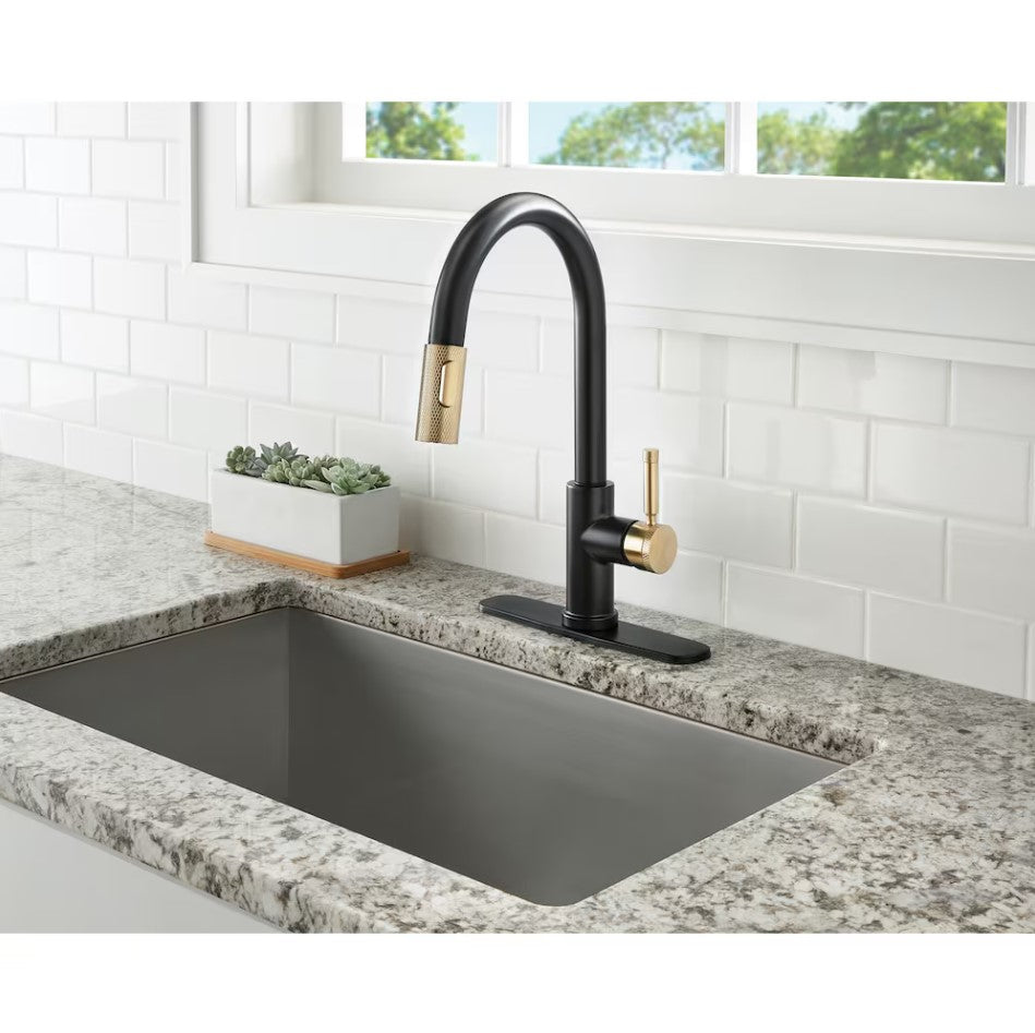 Glacier Bay Parnell Single-Handle Pull-Down Sprayer with TurboSpray and FastMount Kitchen Faucet in Matte Black and Matte Gold 1001-785-155